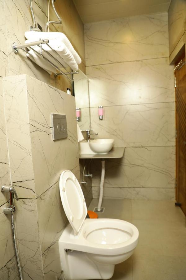 Dee Ess Residency Bed & Breakfast Шимла Екстериор снимка